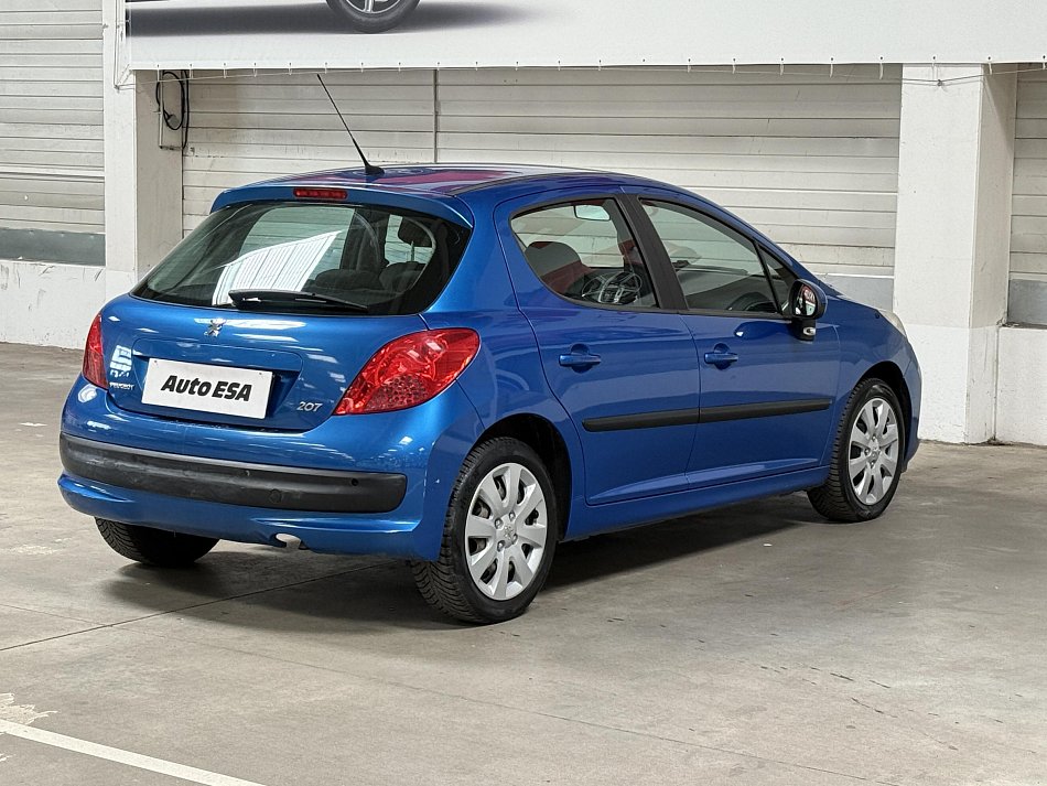 Peugeot 207 1.6i 