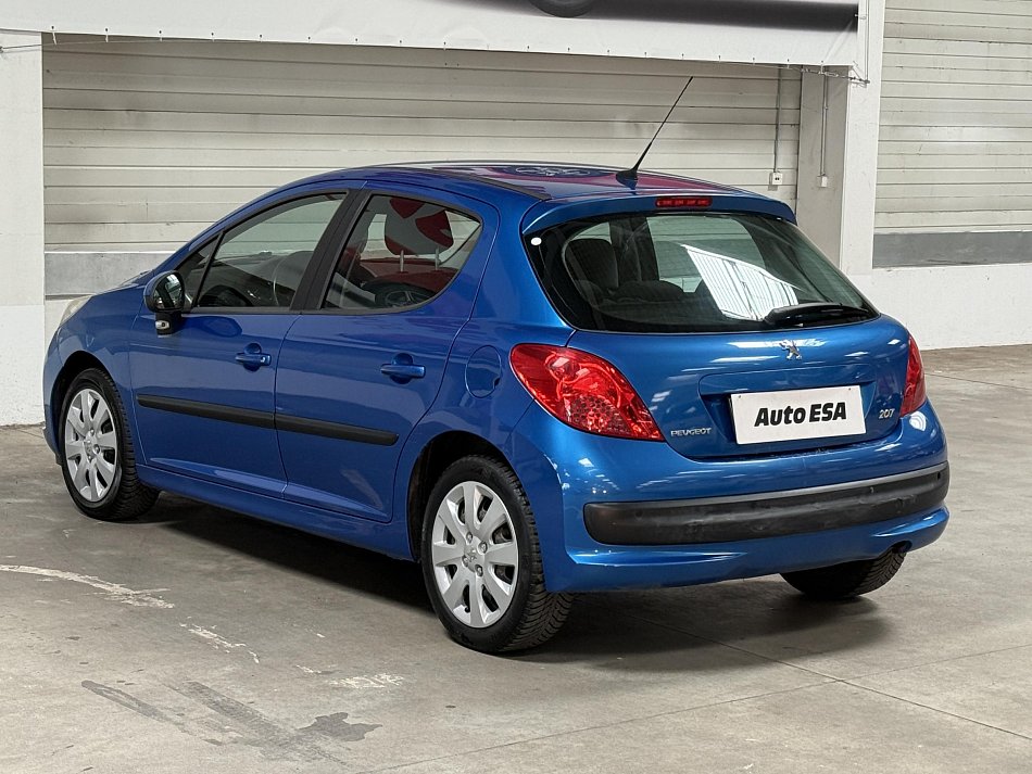Peugeot 207 1.6i 