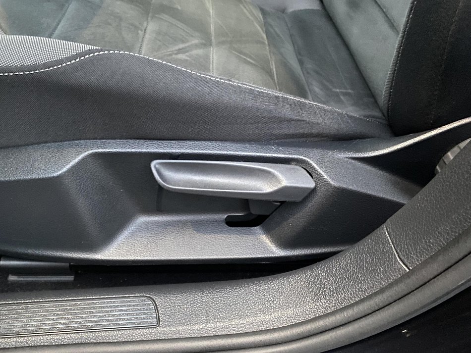 Volkswagen Golf 1.5 TSi Highline