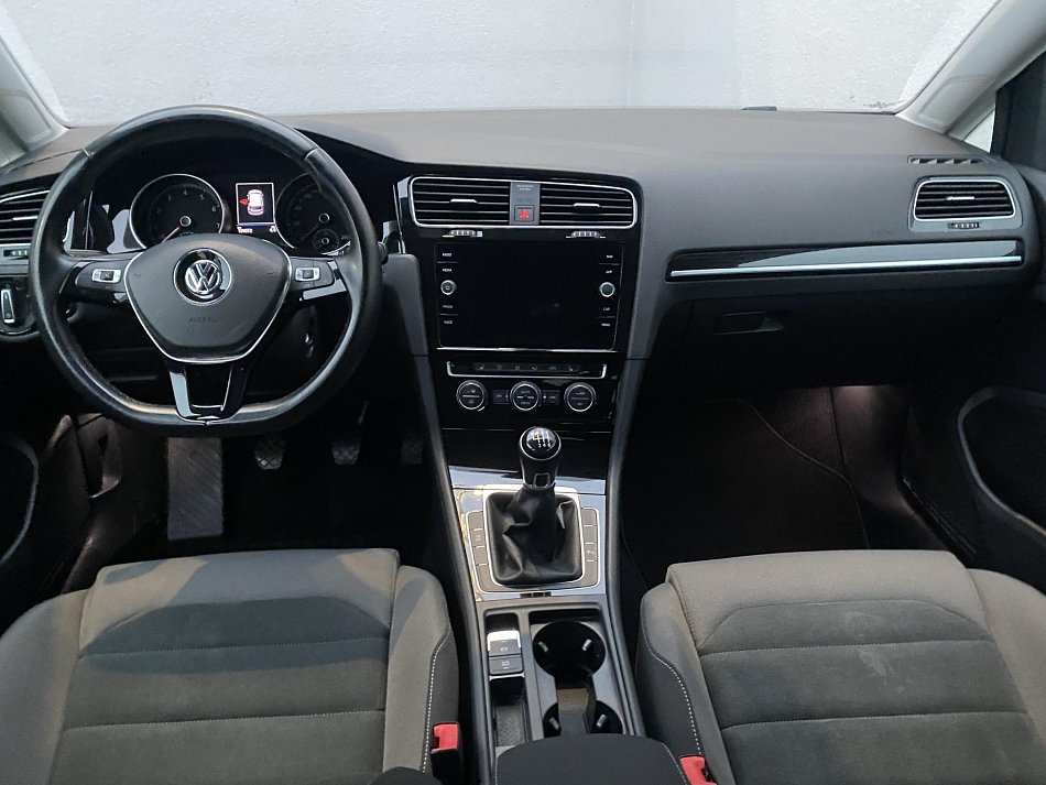 Volkswagen Golf 1.5 TSi Highline
