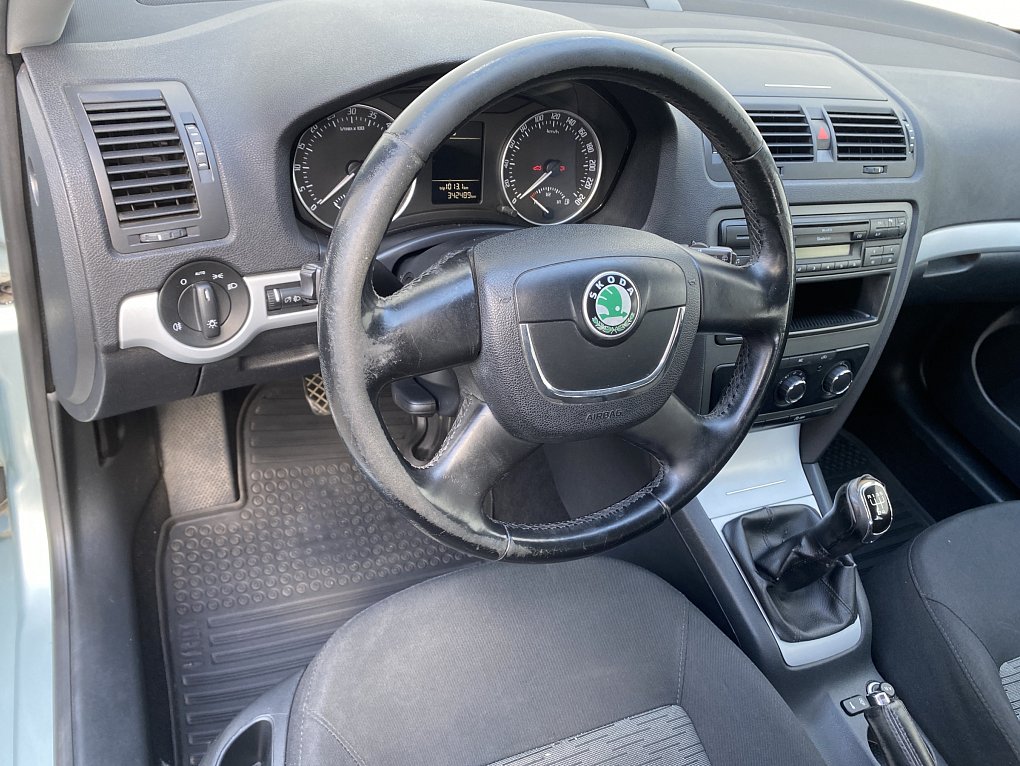 Škoda Octavia II 1.6TDi Ambiente