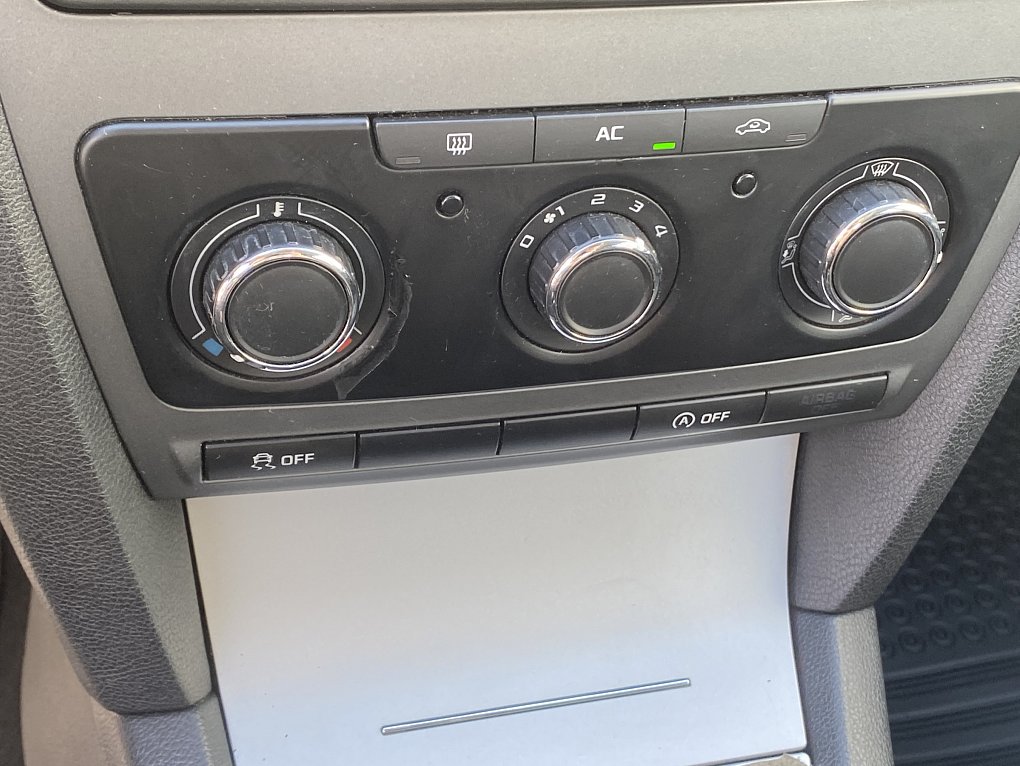 Škoda Octavia II 1.6TDi Ambiente