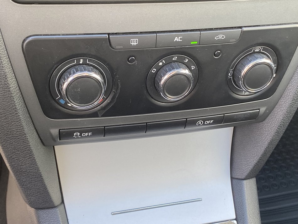 Škoda Octavia II 1.6TDi Ambiente
