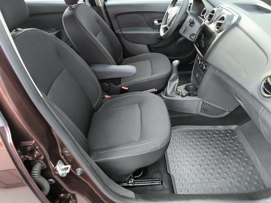 Dacia Sandero 1.0i 