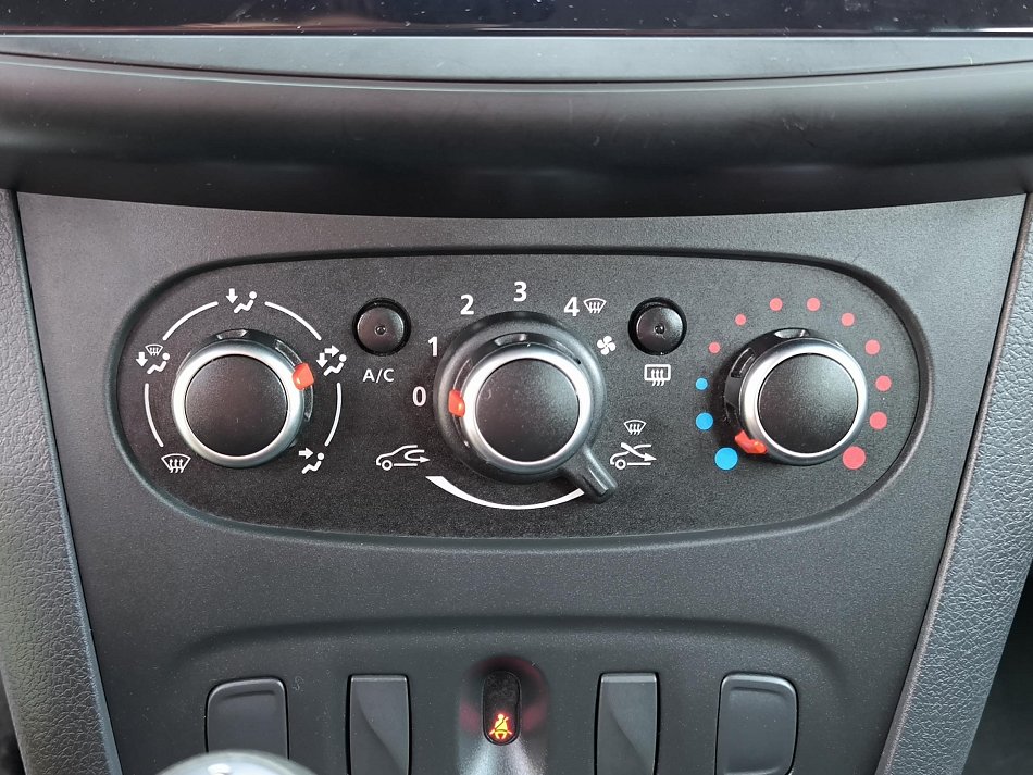 Dacia Sandero 1.0i 