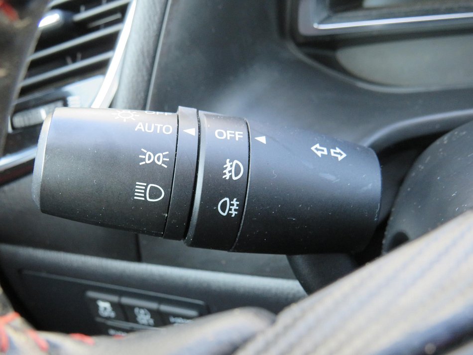 Mazda 3 2.0 i Sport