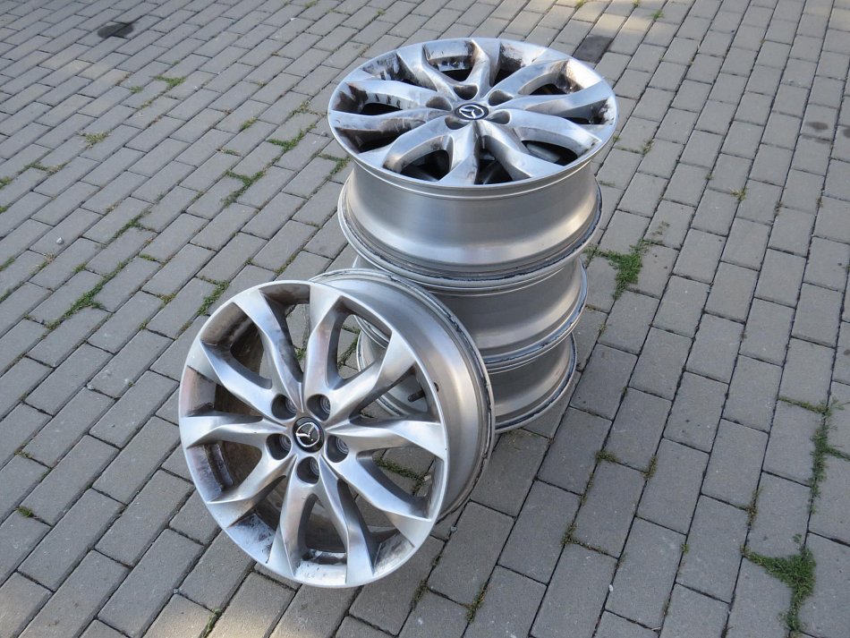 Mazda 3 2.0 i Sport