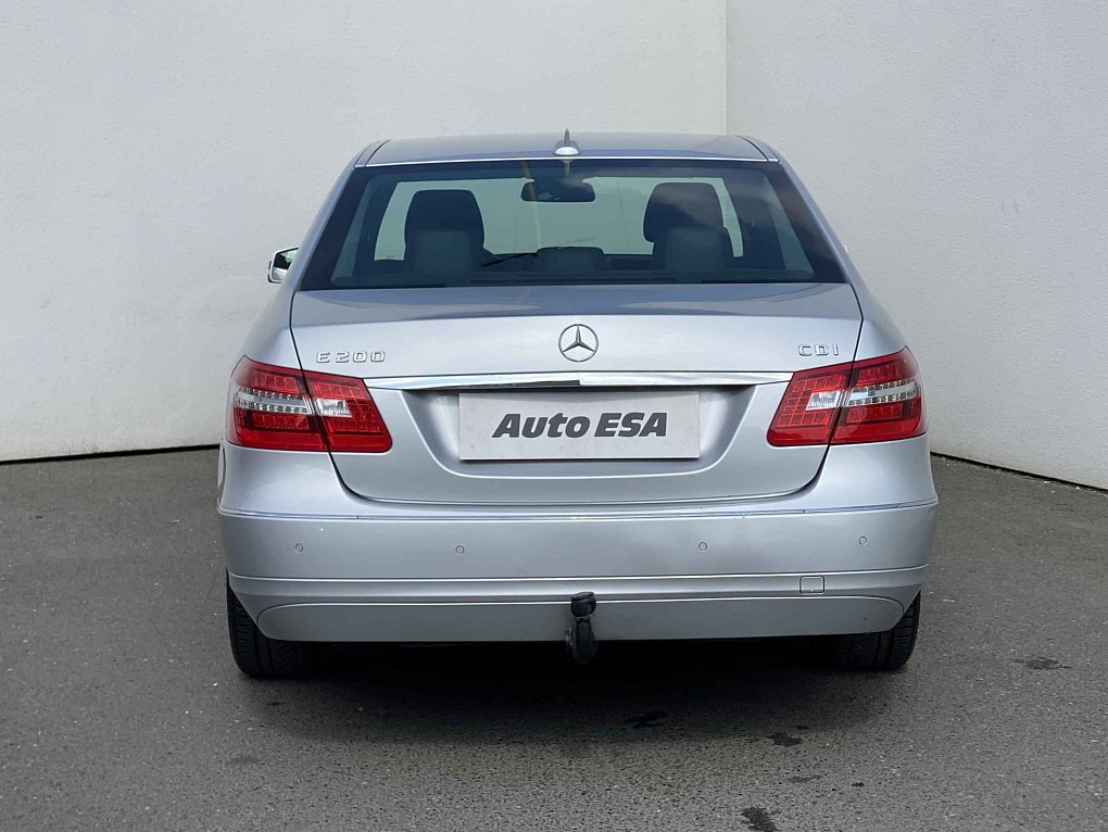 Mercedes-Benz Třída E 2.2 CDi Avantgarde E200