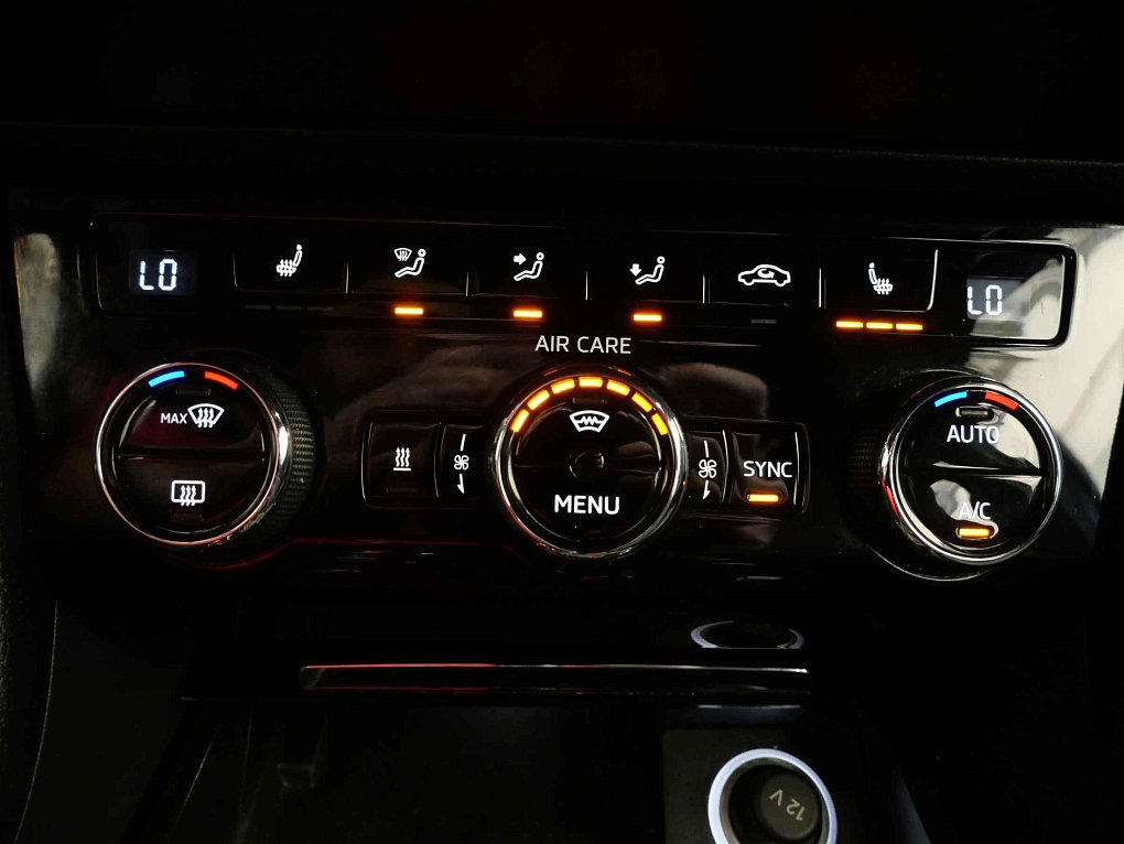Škoda Superb III 2.0 TDI Ambiente