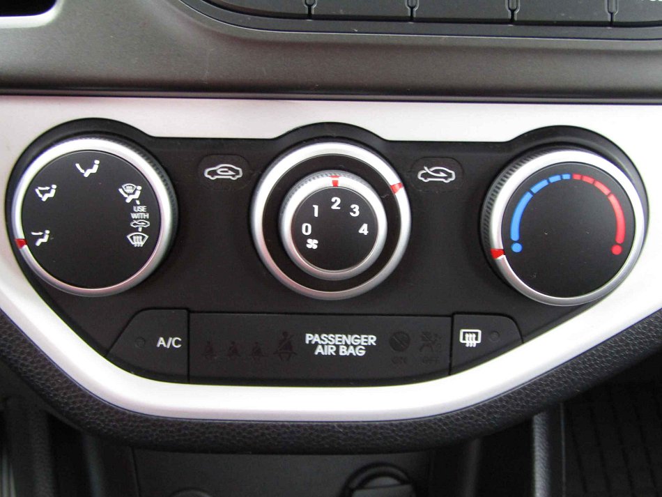 Kia Picanto 1.0i 