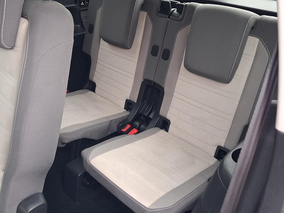 Volkswagen Touran 2.0 TDi 