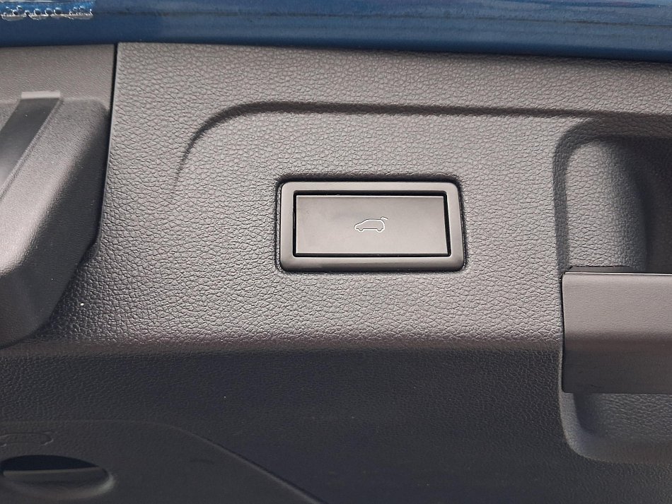 Volkswagen Touran 2.0 TDi 