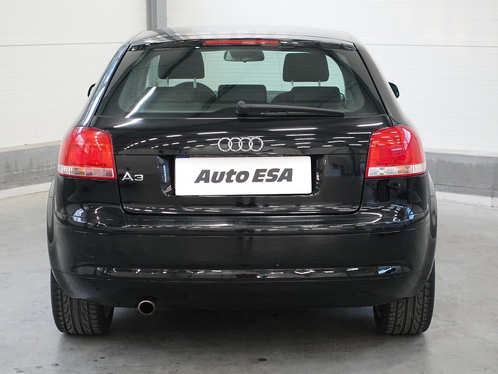 Audi A3 1.6i 