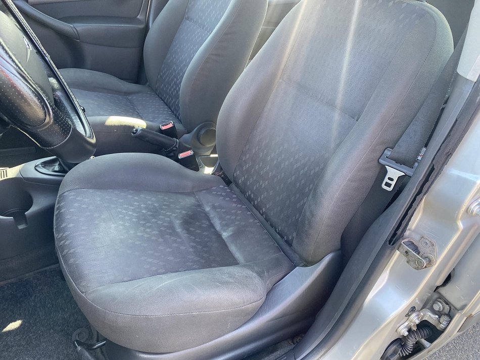 Ford Focus 1.6i 