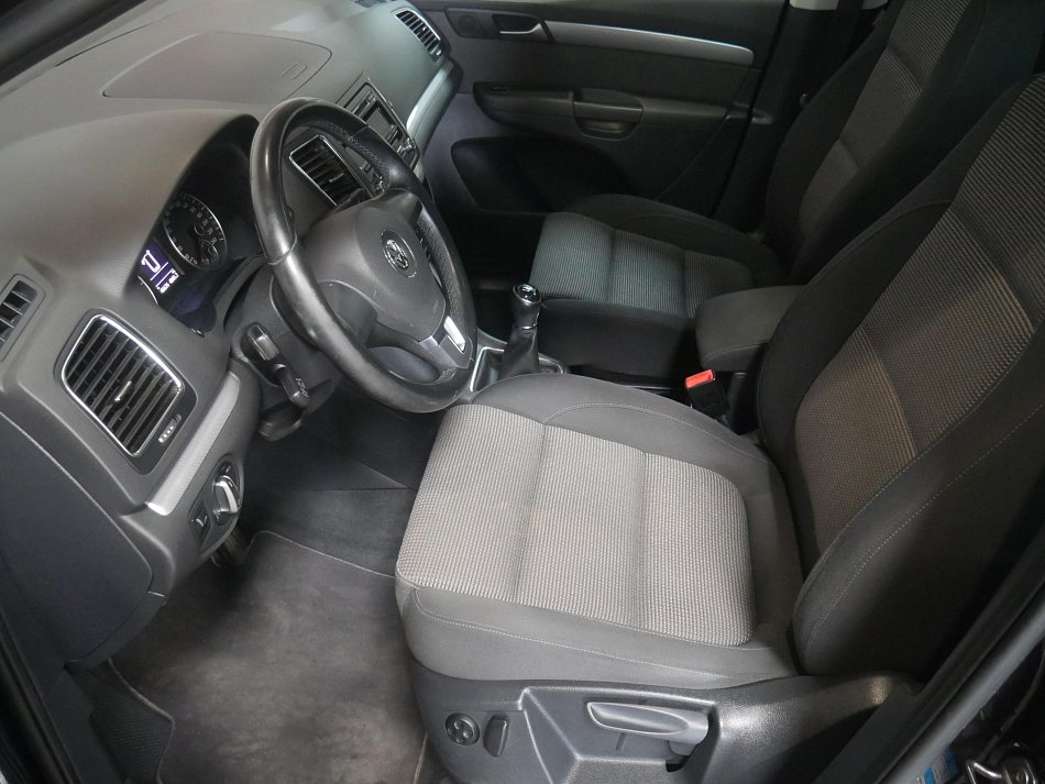 Volkswagen Sharan 2.0 TDi 