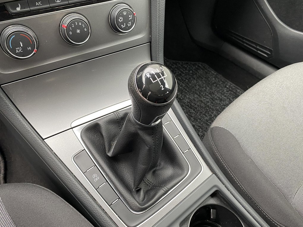 Volkswagen Golf 1.6 TDi Trendline