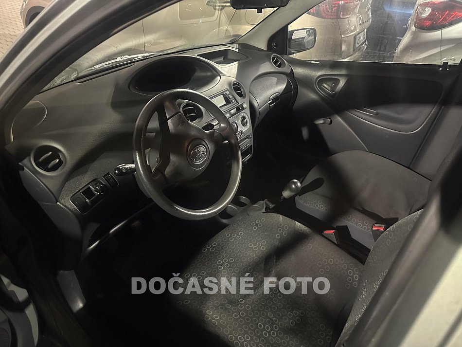 Toyota Yaris 1.0 VTi 