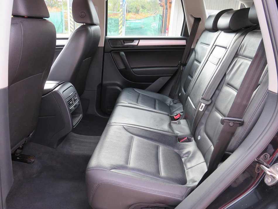 Volkswagen Touareg 3.0 TDi 