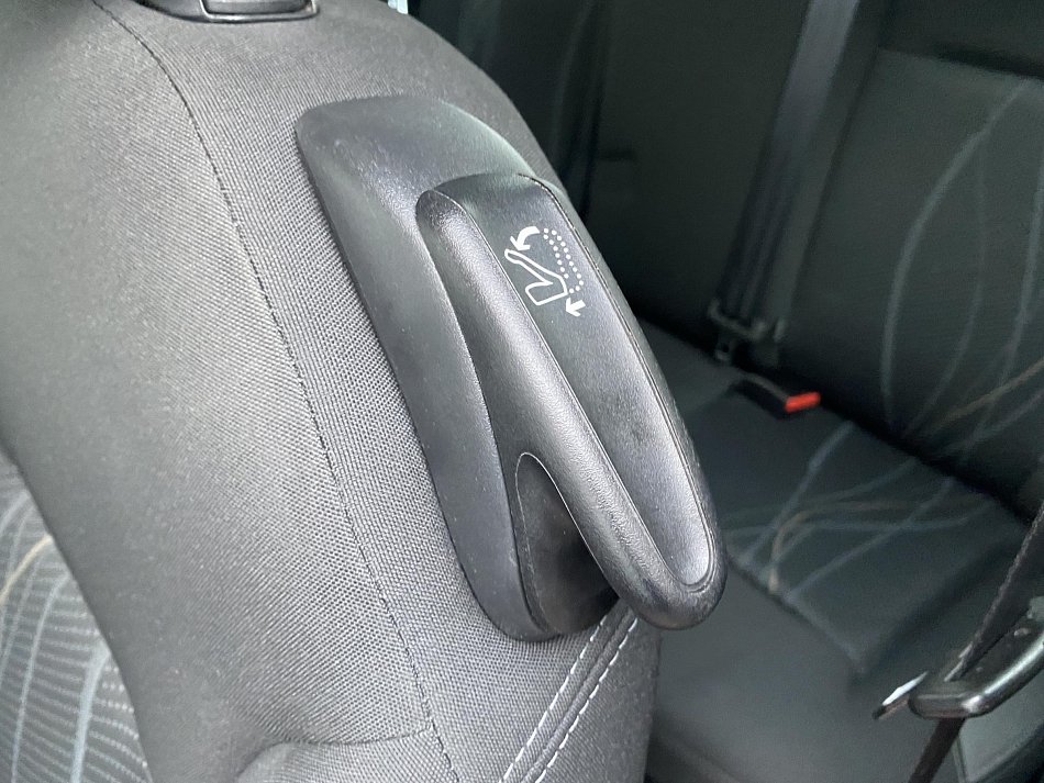 Peugeot 208 1.2i Active