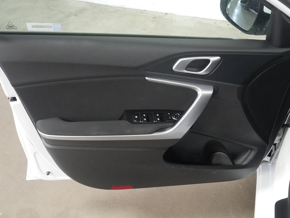 Kia Ceed 1.6 CRDi TOP