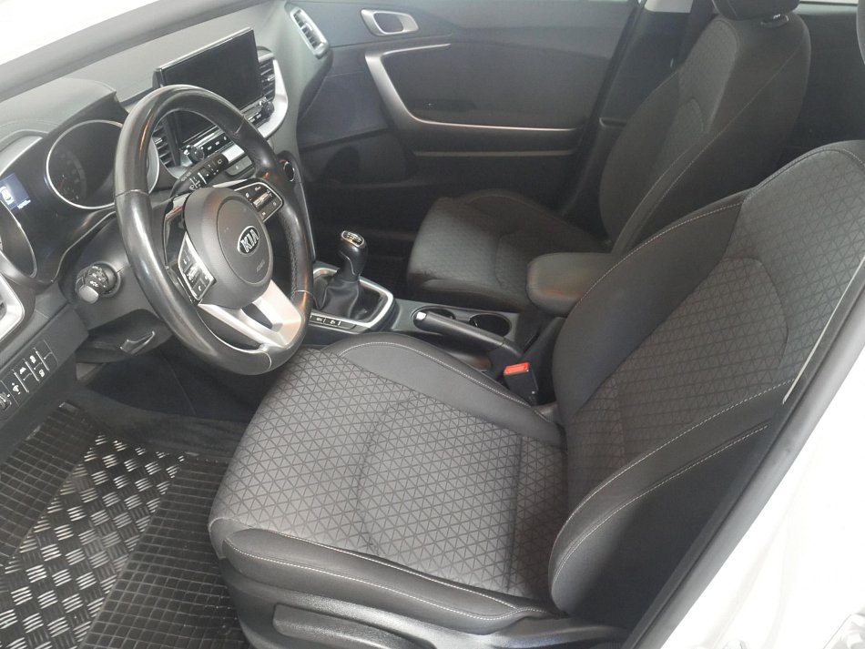 Kia Ceed 1.6 CRDi TOP