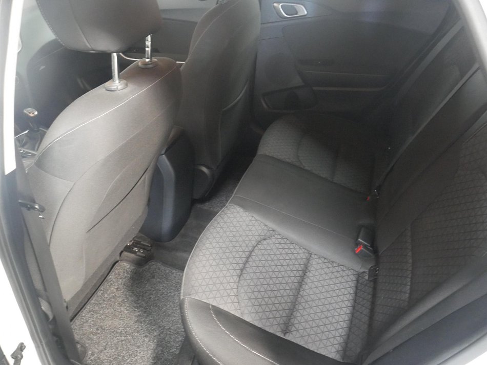 Kia Ceed 1.6 CRDi TOP