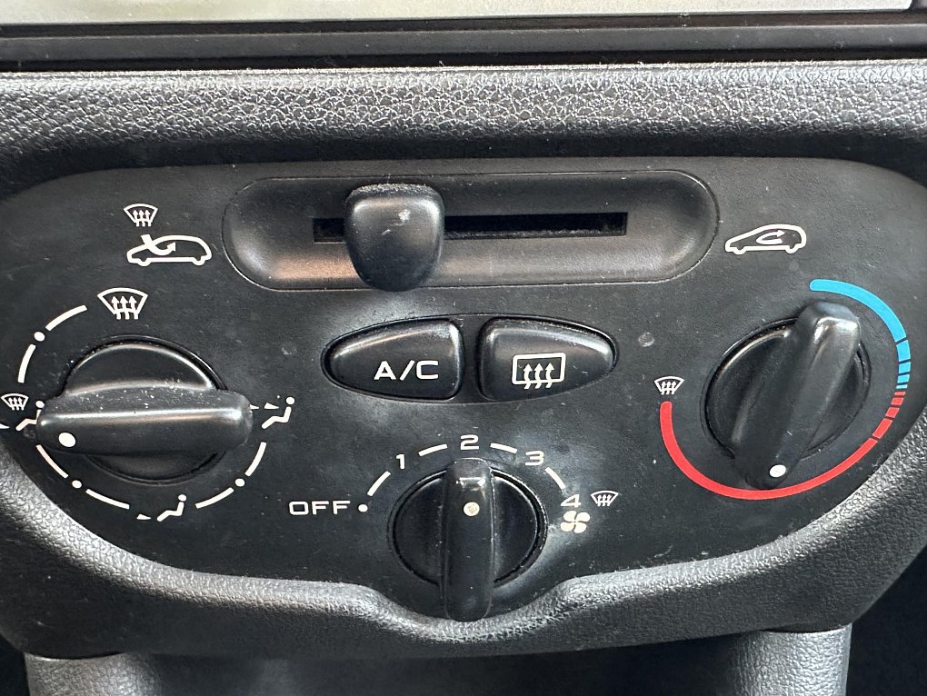 Peugeot 206 1.1i 