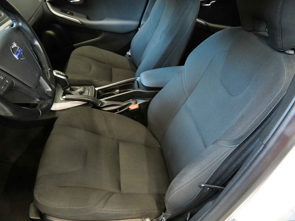 Volvo V40 1.6 D2 Cross Country