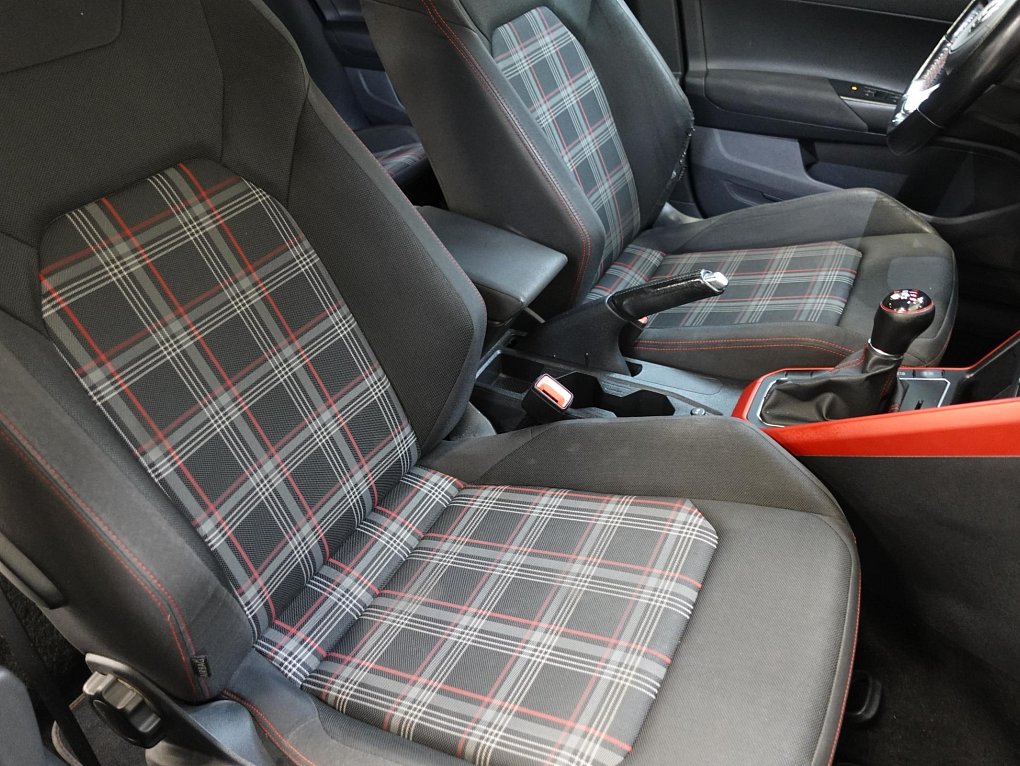 Volkswagen Polo 2.0TFSi 