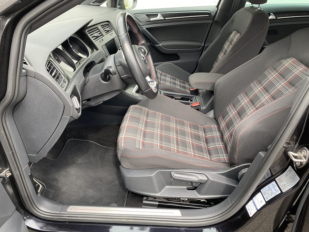 Volkswagen Golf 2.0 TSi GTi