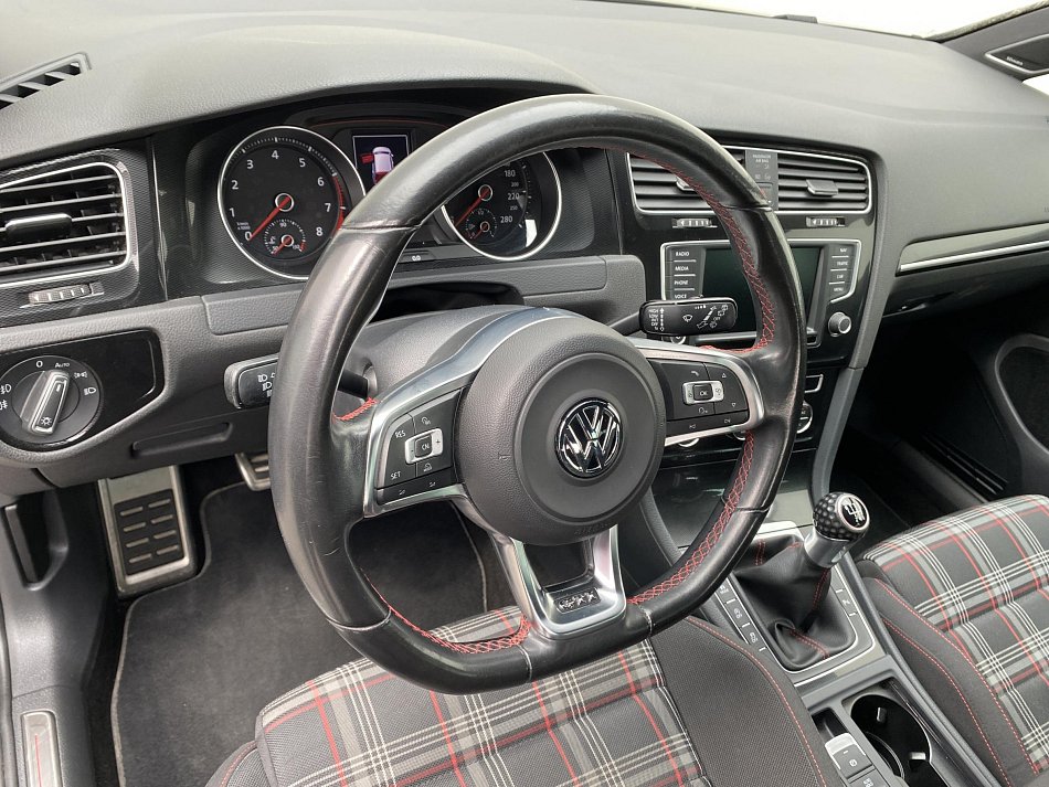 Volkswagen Golf 2.0 TSi GTi
