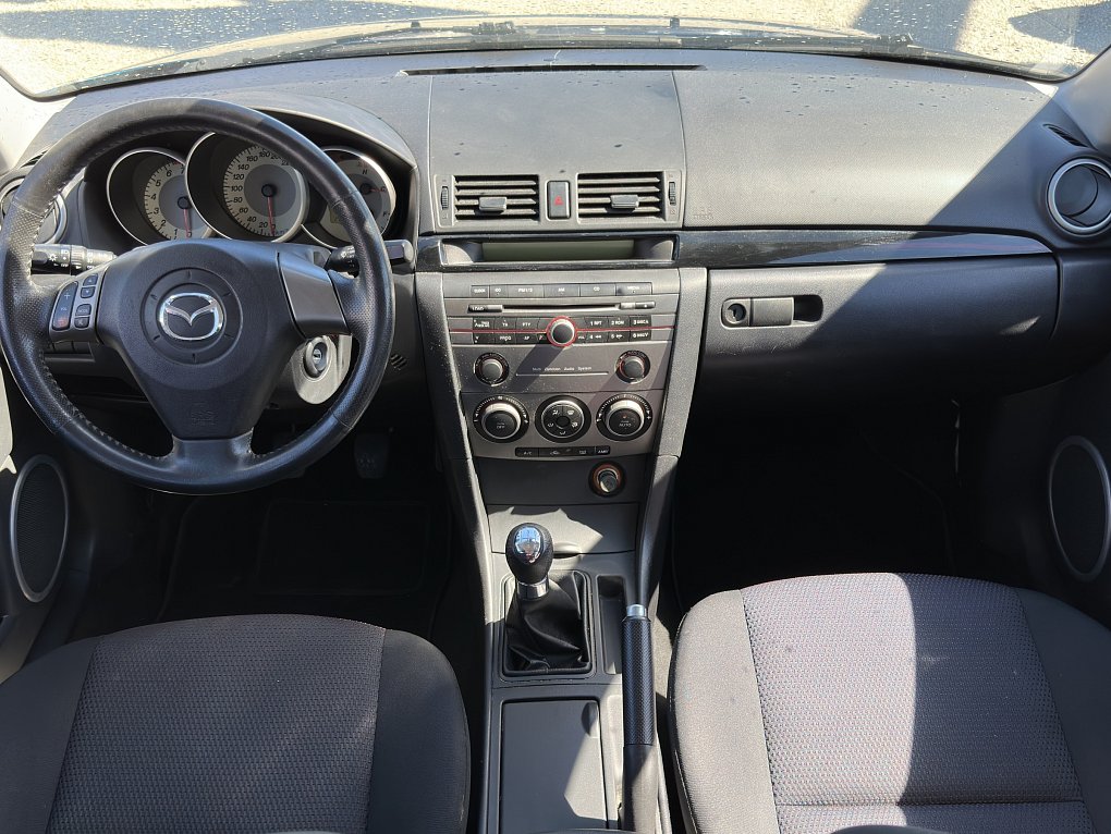 Mazda 3 1.4i 
