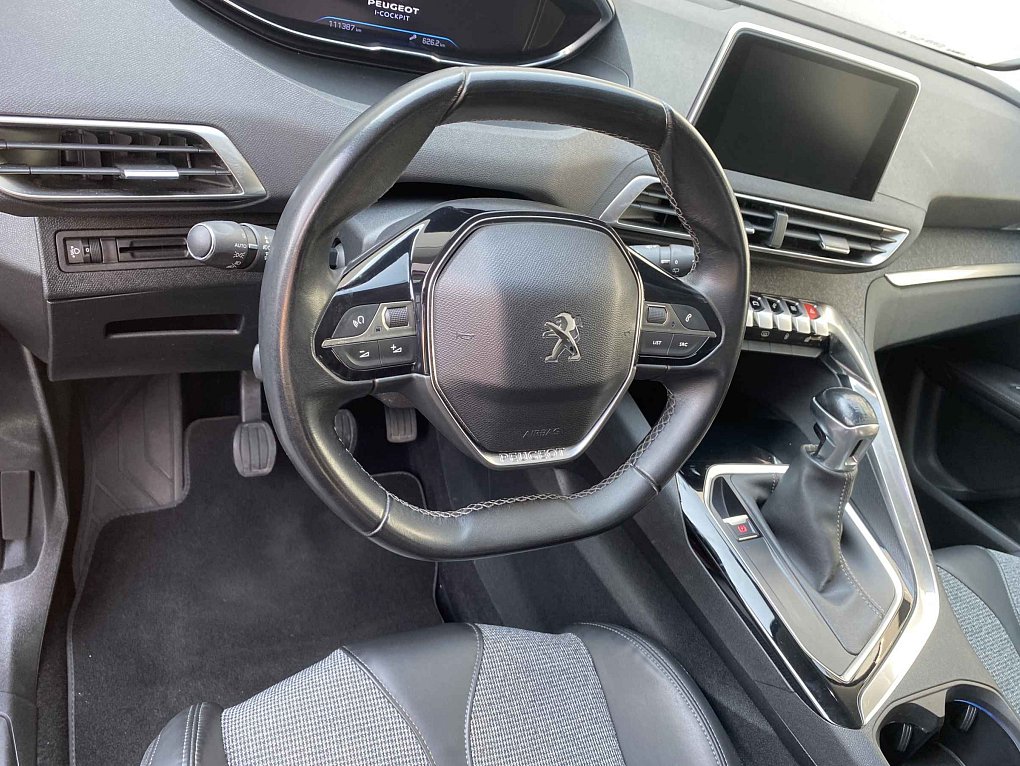 Peugeot 3008 1.2 PT Allure
