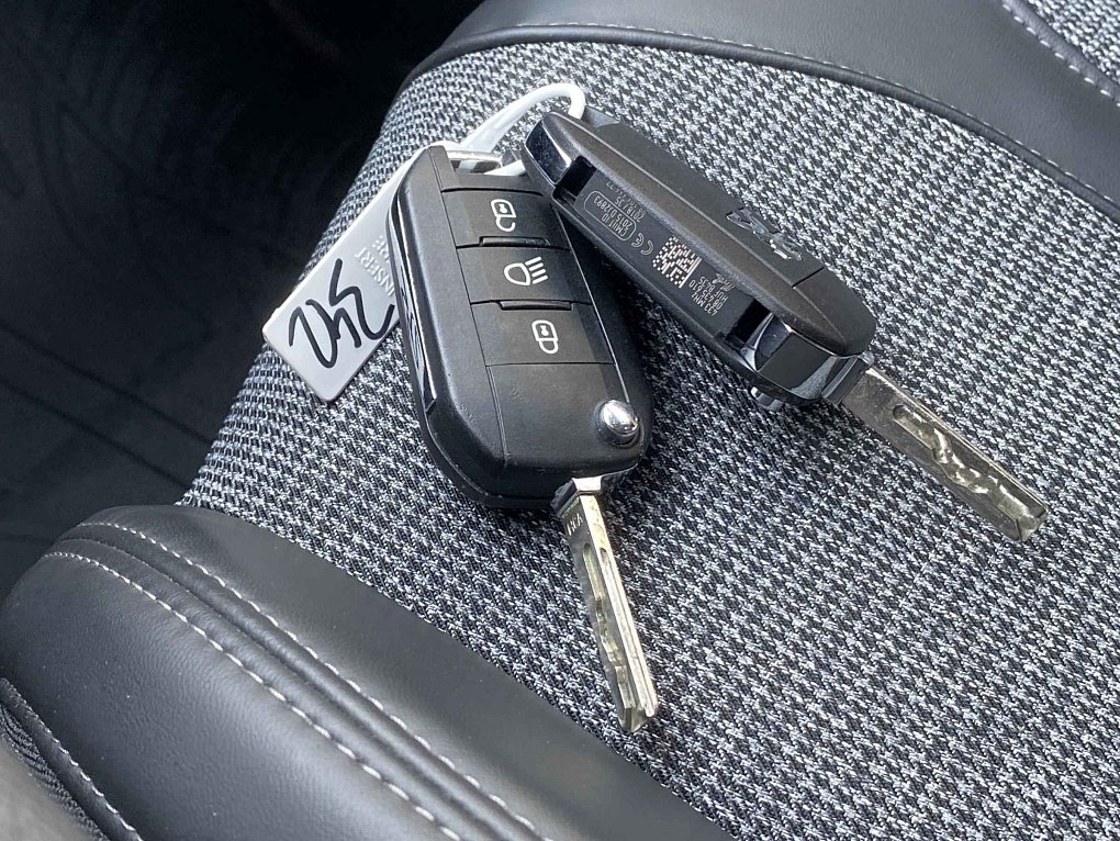 Peugeot 3008 1.2 PT Allure