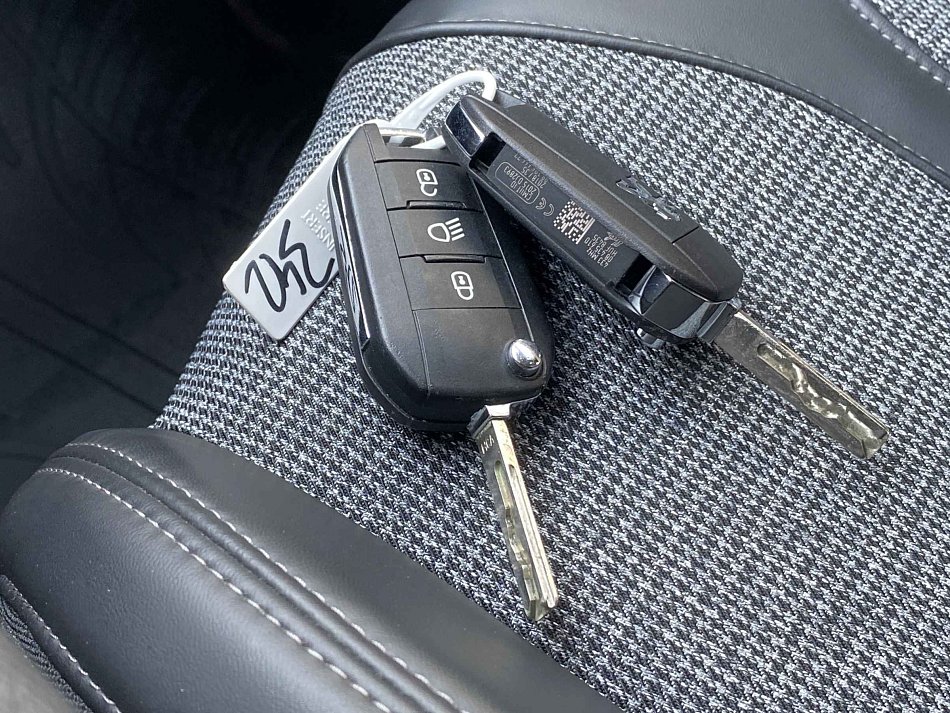 Peugeot 3008 1.2 PT Allure