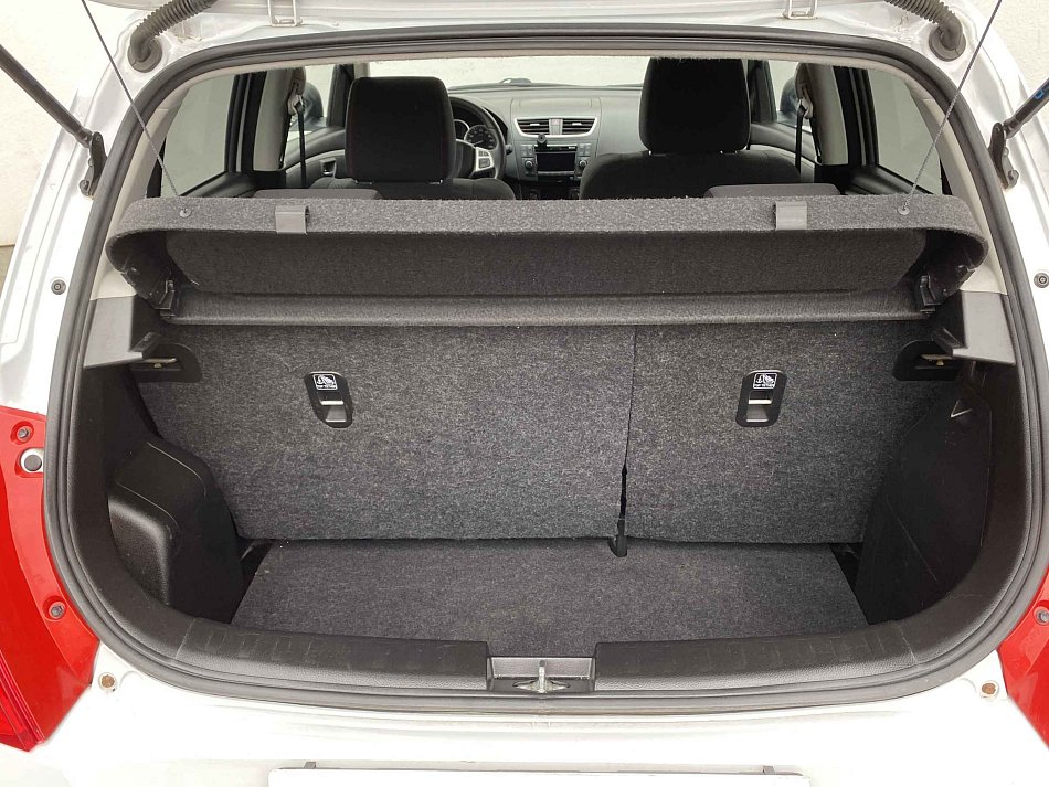 Suzuki Swift 1.6i 