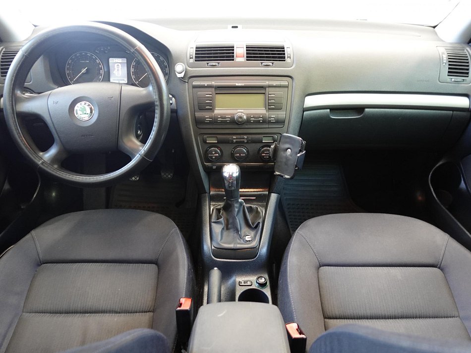 Škoda Octavia II 1.6i 