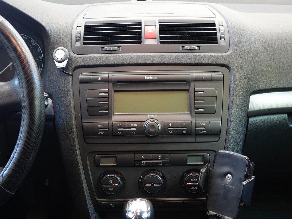 Škoda Octavia II 1.6i 