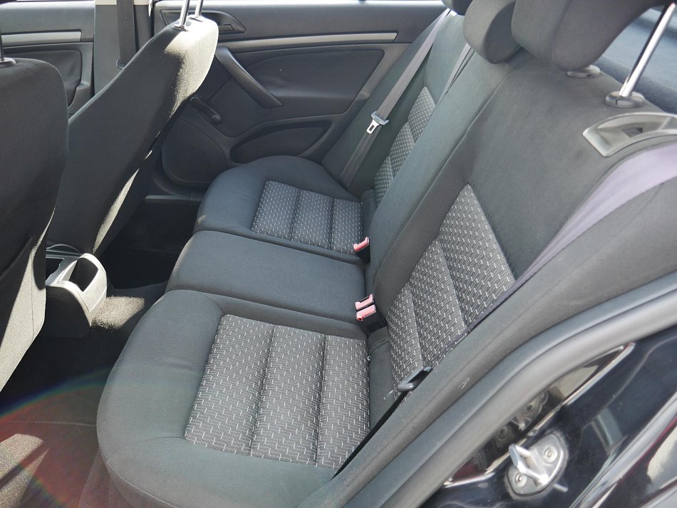 Škoda Octavia II 1.6 MPI 