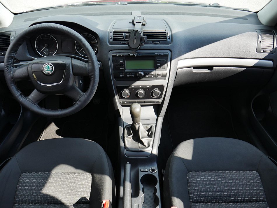 Škoda Octavia II 1.6 MPI 