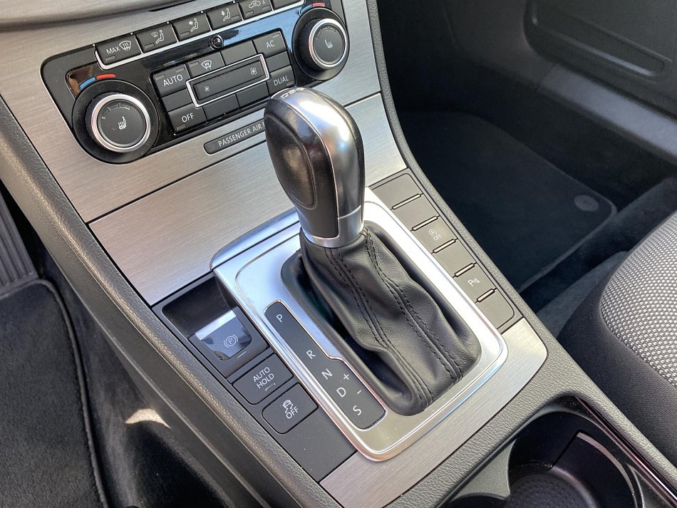 Volkswagen Passat 2.0 TDi Comfortline