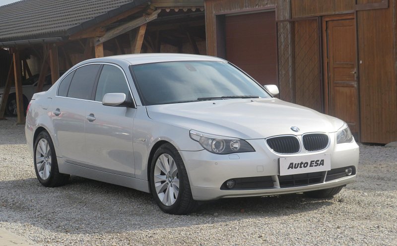 BMW Řada 5 2.2i  520i