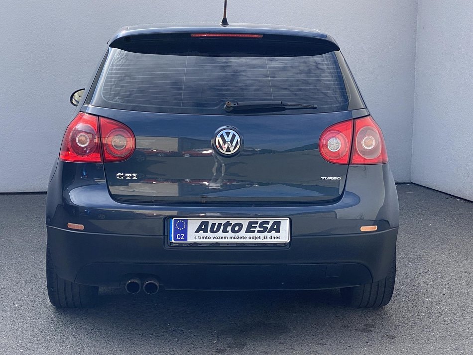 Volkswagen Golf 2.0 TSi 