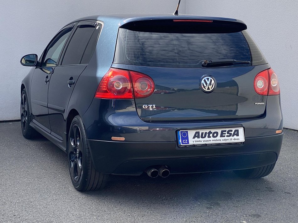 Volkswagen Golf 2.0 TSi 