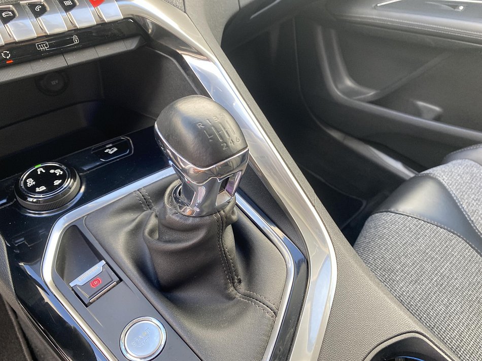 Peugeot 3008 2.0 HDi Allure
