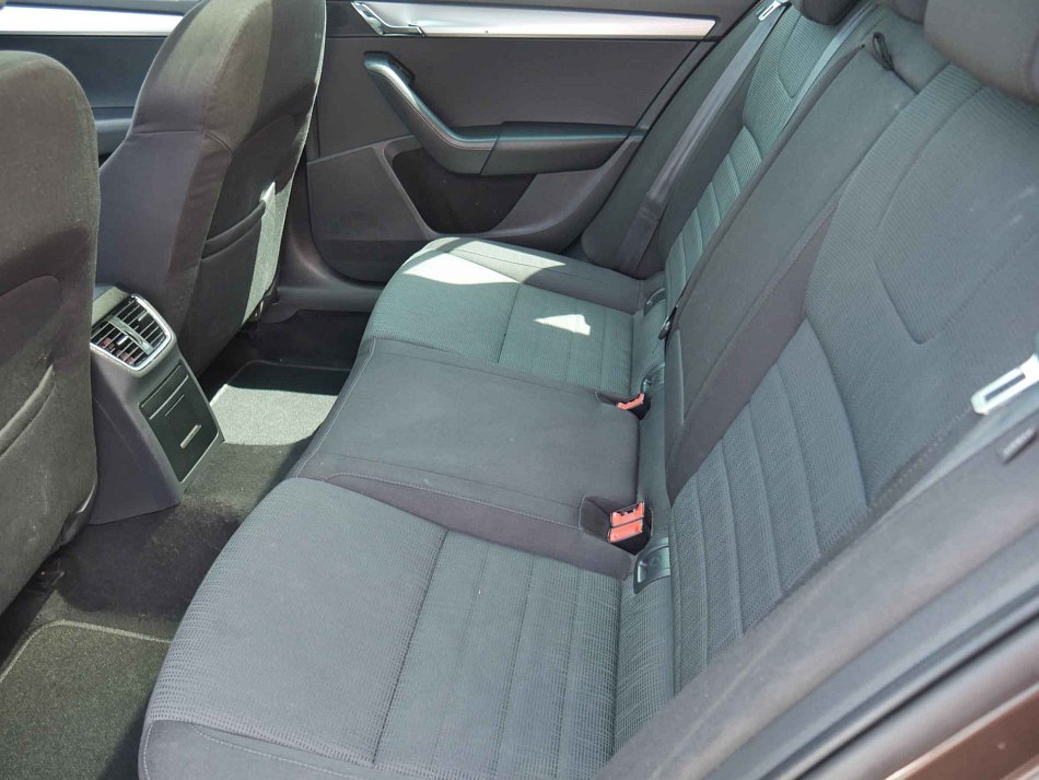 Škoda Octavia III 2.0TDi Elegance 4x4