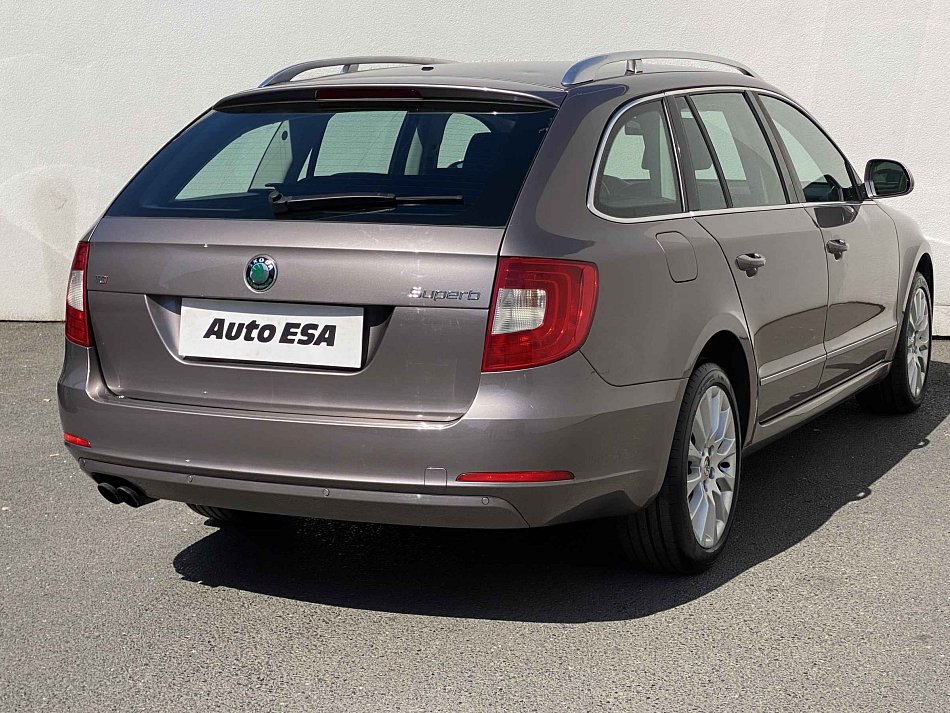 Škoda Superb II 2.0 TDi Elegance
