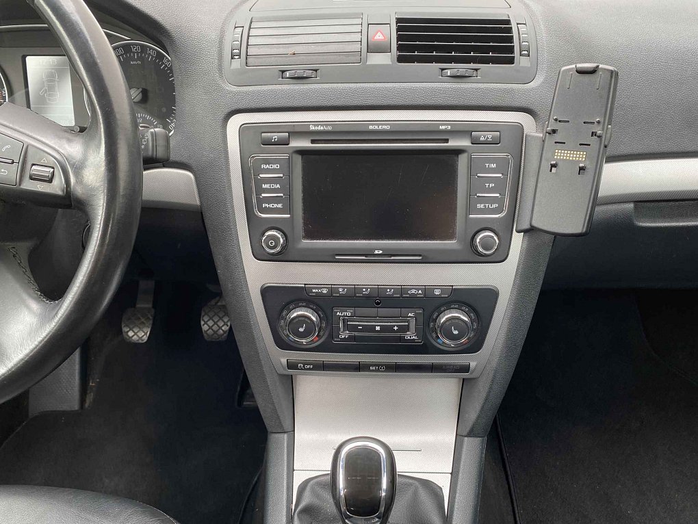 Škoda Octavia II 2.0 TDi Elegance