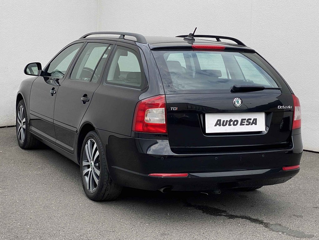 Škoda Octavia II 2.0 TDi Elegance