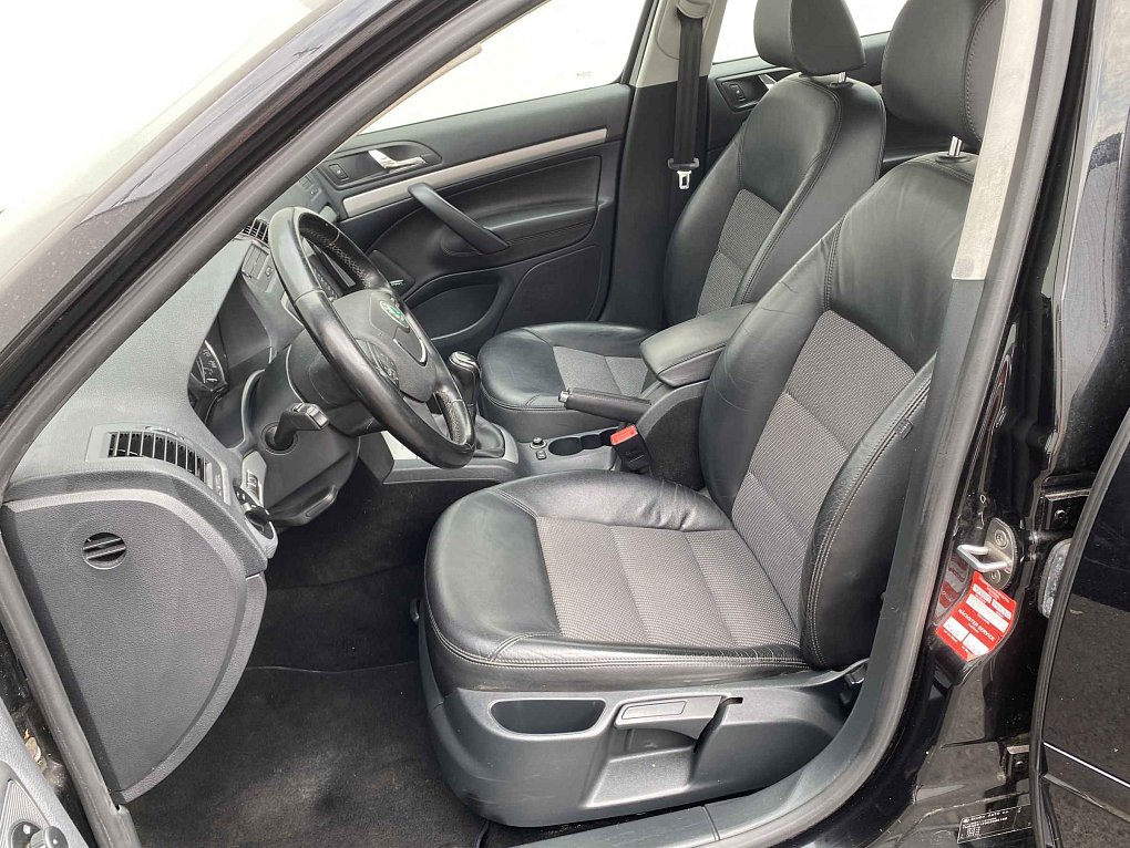 Škoda Octavia II 2.0 TDi Elegance